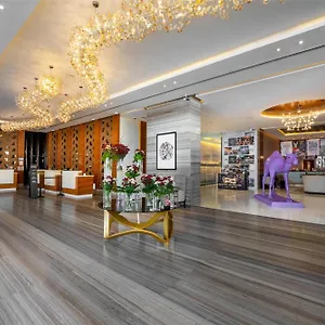 5* מלון Radisson Blu Hotel, Waterfront