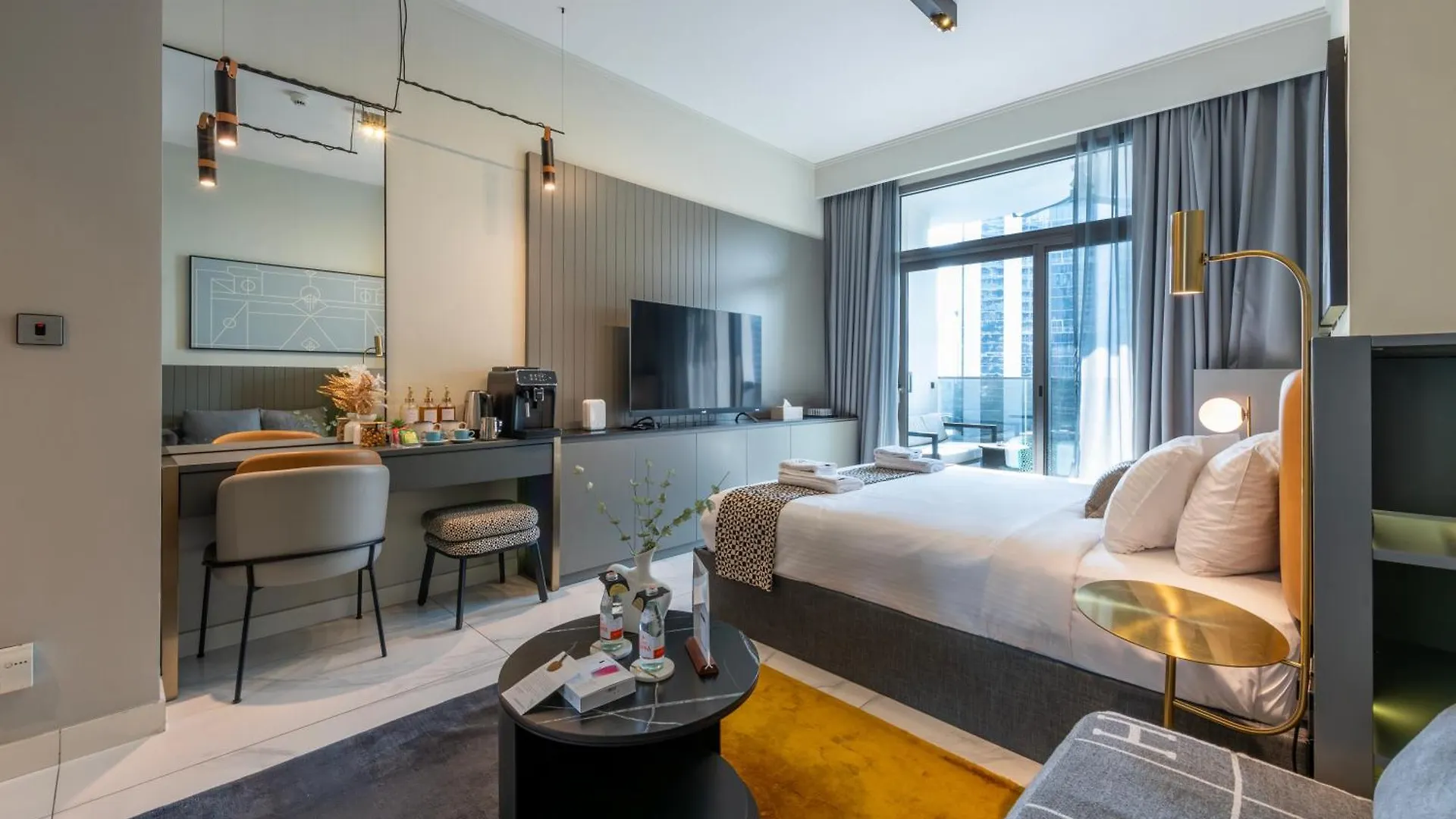 Canal View Studio Downtown - Near Dubai Mall & Burj Khalifa - Mag 318